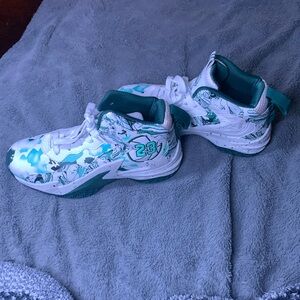 Sport Basketball Shoes With Number 23